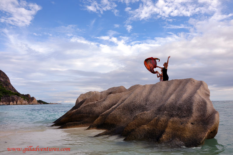 LaDigue_582 La Digue, Source d'Argent. Probably the most photographed rock in the Seychelles.